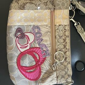 Coach poppy wristlet